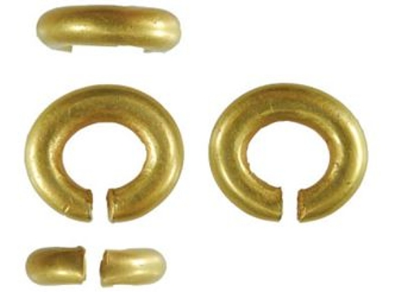 Penannular ring part of Wrenbury hoard (1)