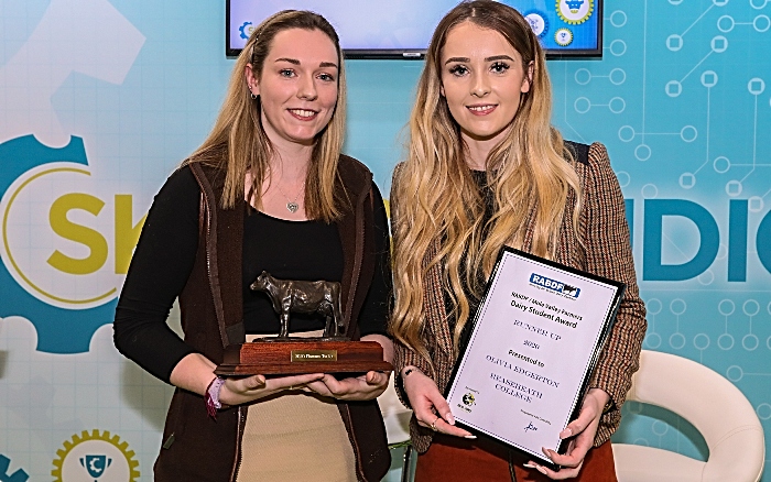 RABDF Dairy Student Award Florence Turley and Olivia Edgerton (1)