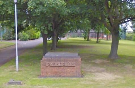 Redsands entrance, Crewe Road, Willaston