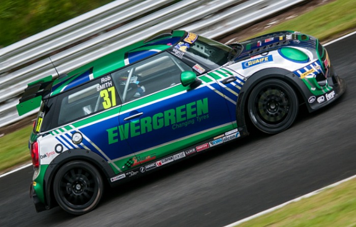 Rob Smith MINI challenge at Oulton Park