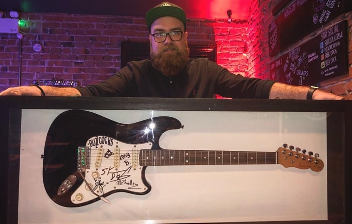 Sam McGarrigle and buzzcocks guitar