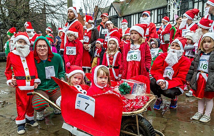 Santa Dash Nantwich, Hope House Hospice 3