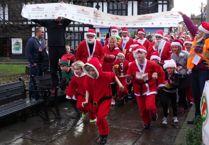 Santa Dash Nantwich - race start