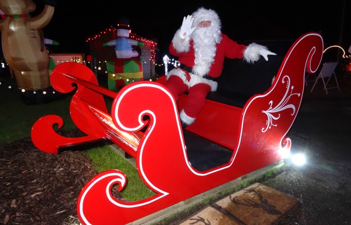 Santa in his sleigh, Weston lights