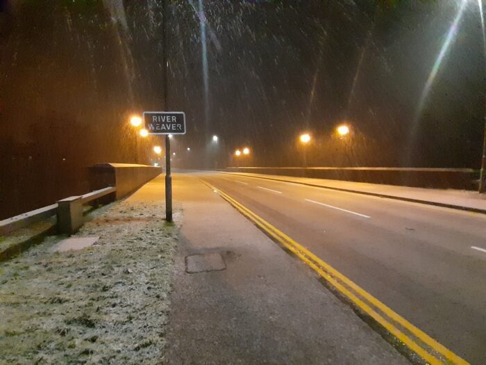 Snow fall in nantwich by Paul McIntyre