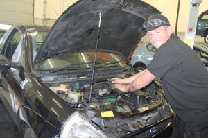 Nantwich firm Car Transplants helps out college motor students
