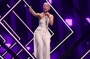 Review: Eurovision singer SuRie at Crewe Lyceum