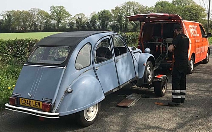 The Flintstones in Nantwich for 2CV challenge