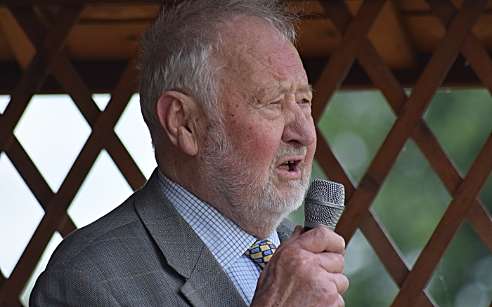 This years Wistonian of the year Ray Westwood officially opens the Fete (1)