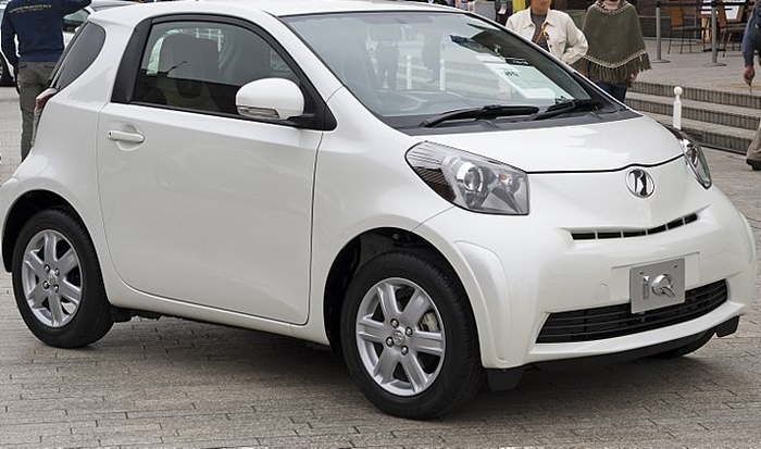 Toyota iQ