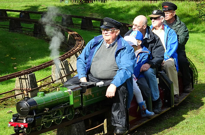 model - Visitors enjoy their miniature-gauge steam ride (3)