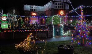 Nantwich and Crewe householders turn on festive light extravaganza!