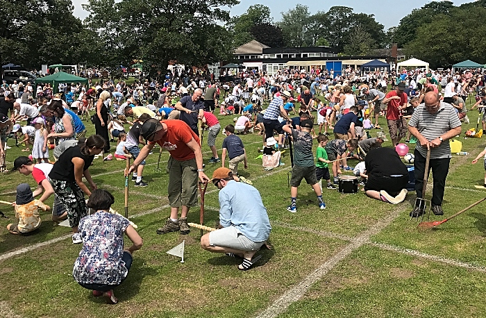 Vermifuges lors d'un précédent championnat du monde de charme du ver (1) (1)