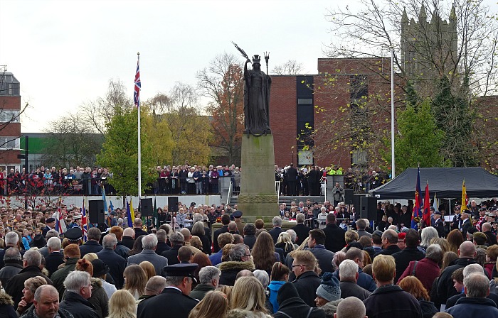 wreath-laying-on-memorial-square