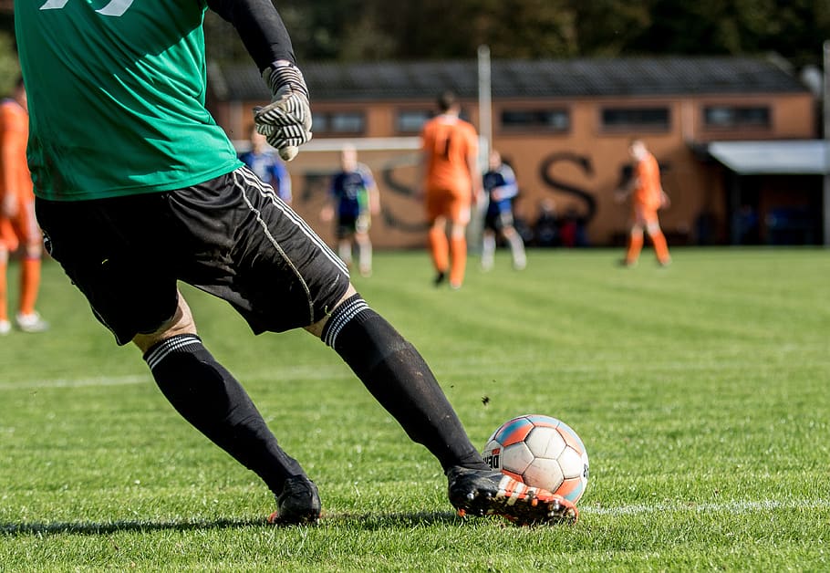 The Lions - Sunday league - football trading - stock market