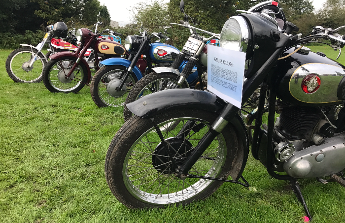 classic transport rally at elephant pub