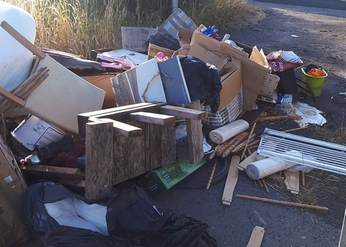 fly-tipping near Alvaston on Nantwich to crewe Greenway