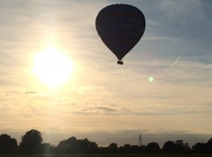 Hot air balloon over Nantwich aborts Wistaston landing