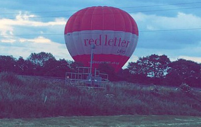 hot air balloon crashing