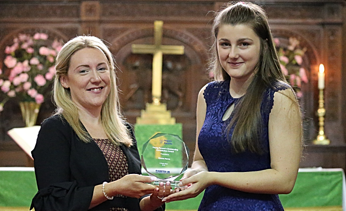 Diabetes UK - l-r Michelle Stebbings presents the Award to Emma Horne. Photo credit Jonathan White 2018 (1)