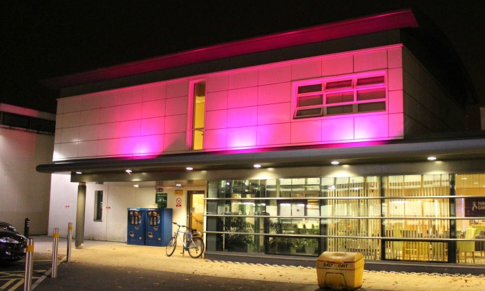 leighton hospital macmillan cancer unit turns purple