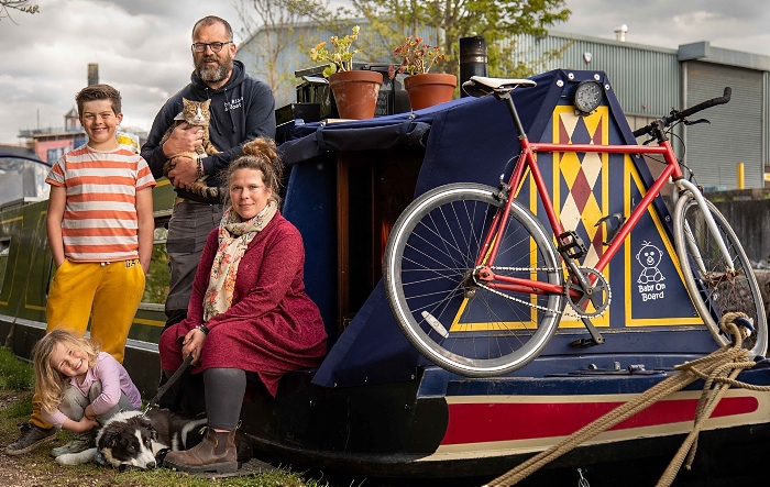 narrowboat jewellery maker