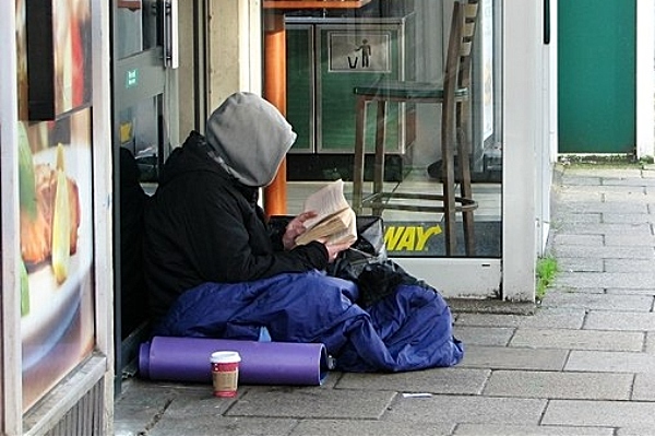 rough sleepers - funding - pic by Evelyn Simak creative commons licence