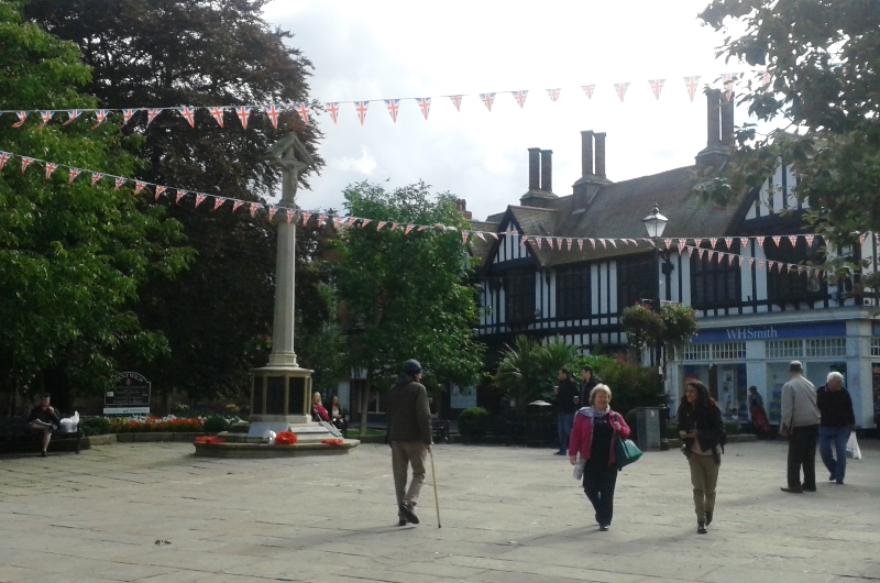 benches in town square in nantwich