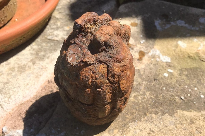 world war one grenade found in Shavington garden