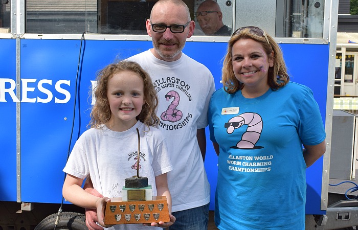 Dozens take part in Nantwich worm charming championships - BBC News